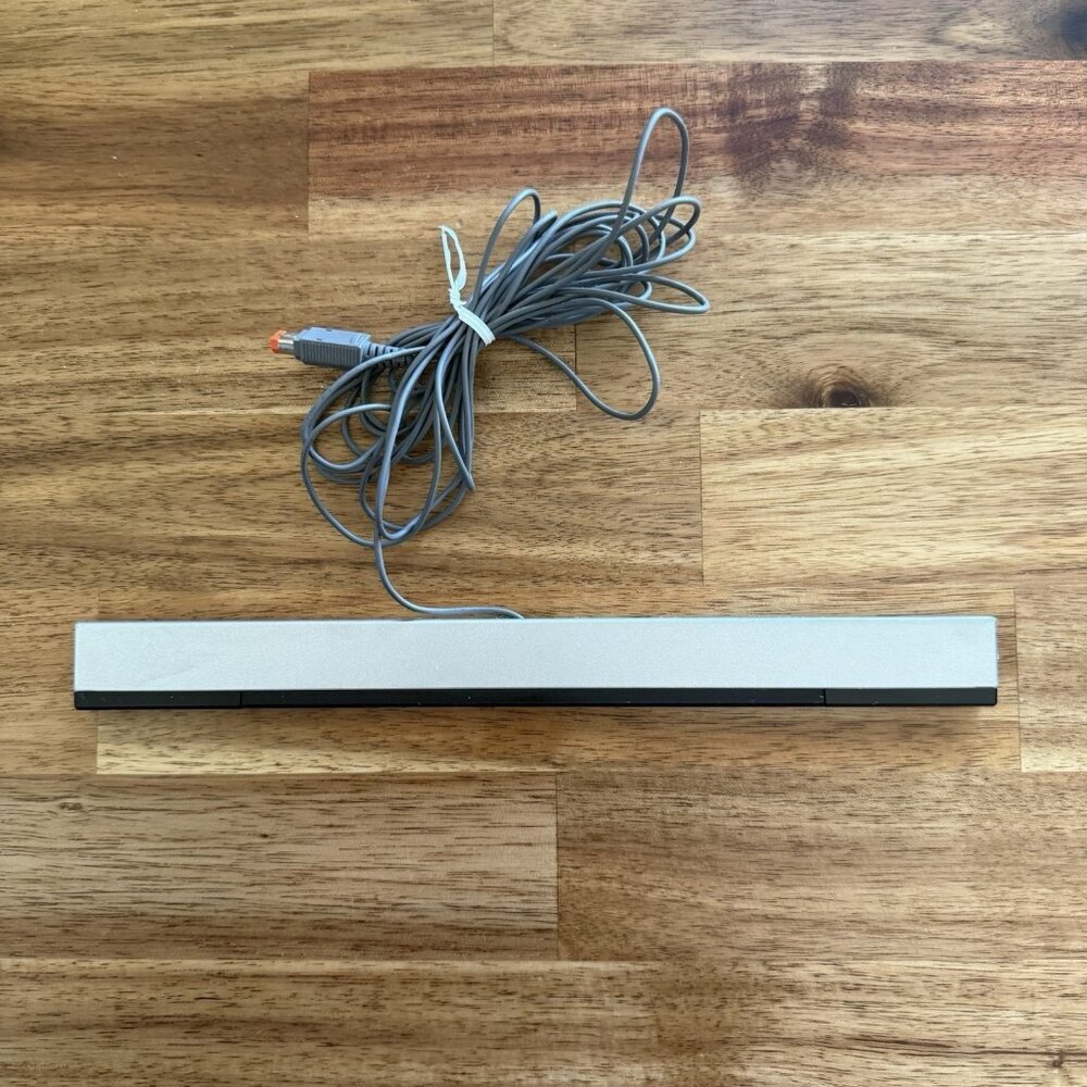 Nintendo Wii OEM Sensor Bar Wired Official RVL-014 For Wii And Wii U READ